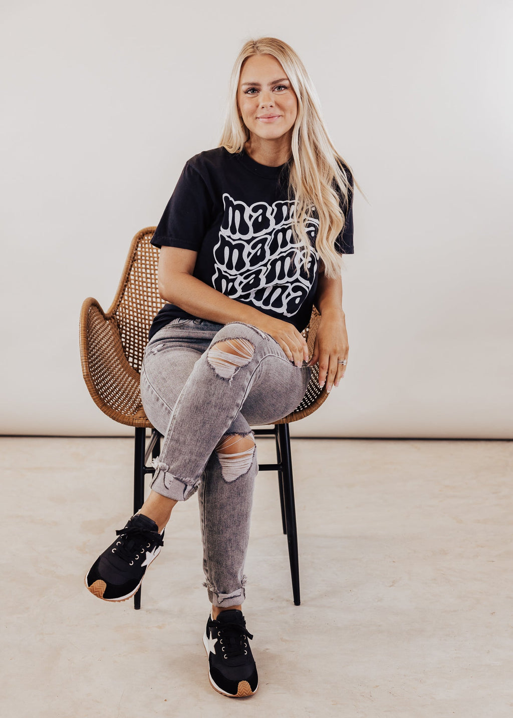 Curvy MAMA Tee *Black (S-3X)